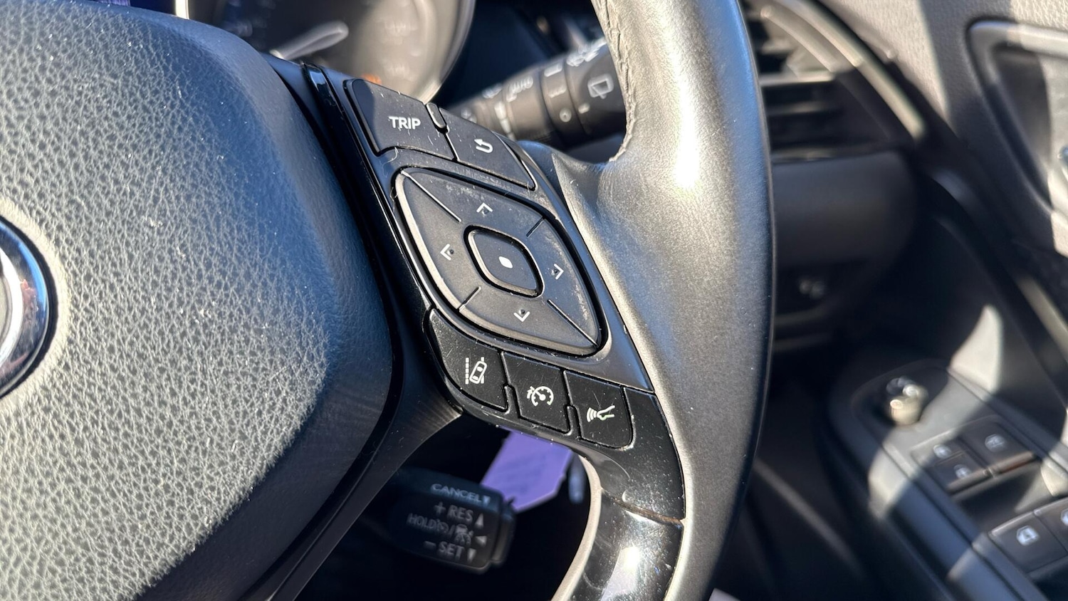 Used Toyota C-HR 2017 for sale - 76913333: Photo 38