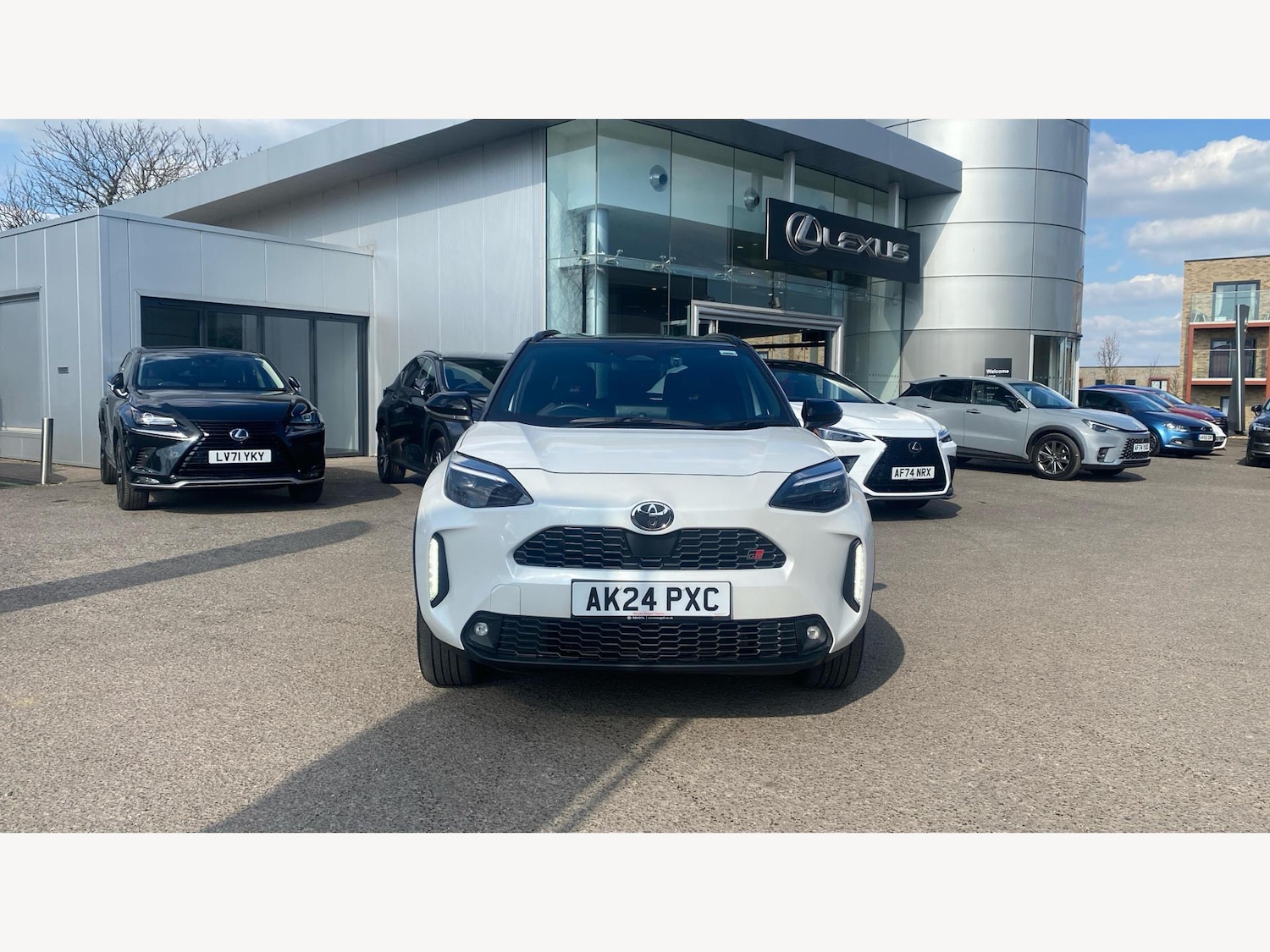 Used Toyota Yaris Cross 2024 for sale - 76424763: Photo 17