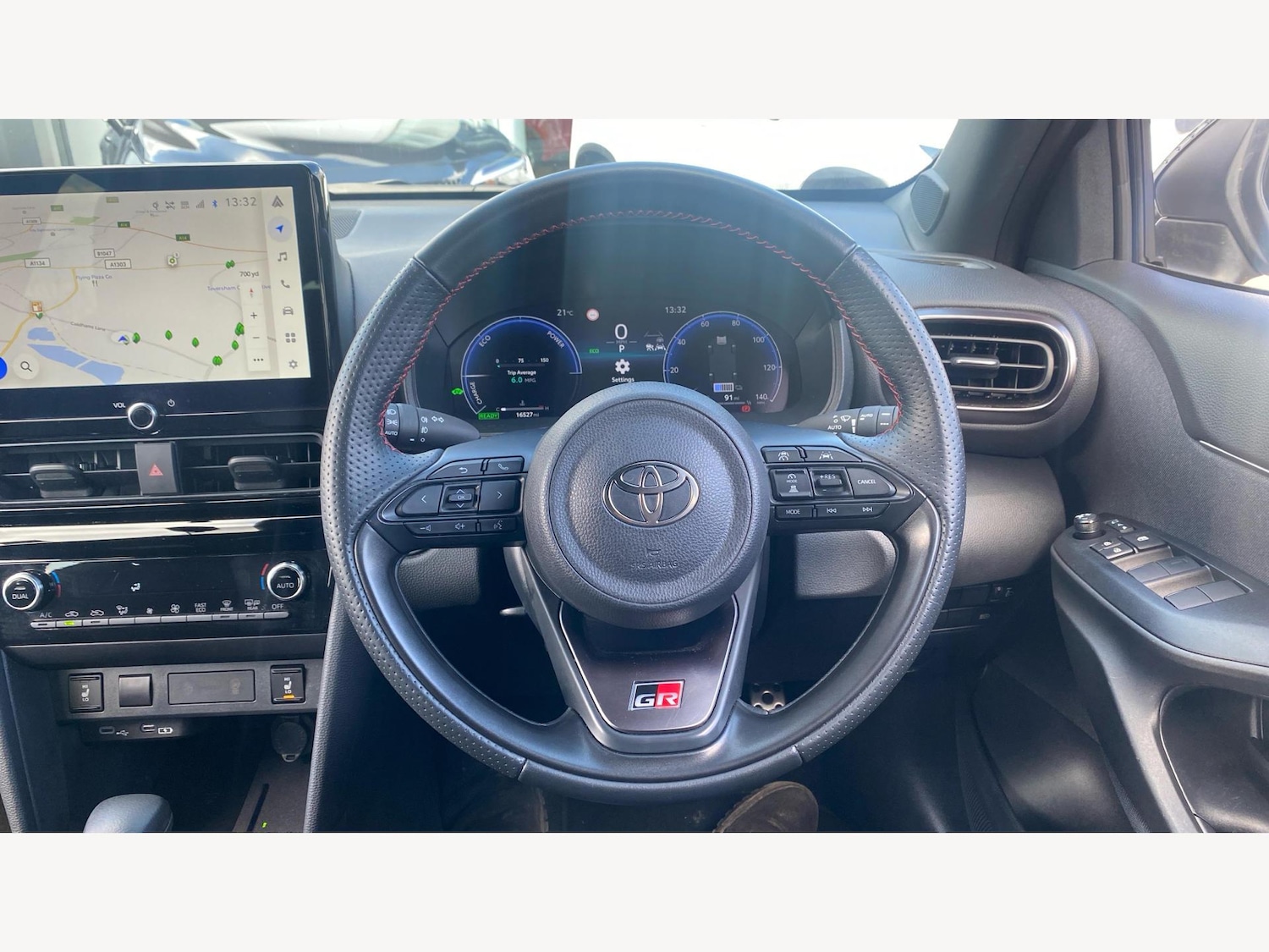 Used Toyota Yaris Cross 2024 for sale - 76424763: Photo 8