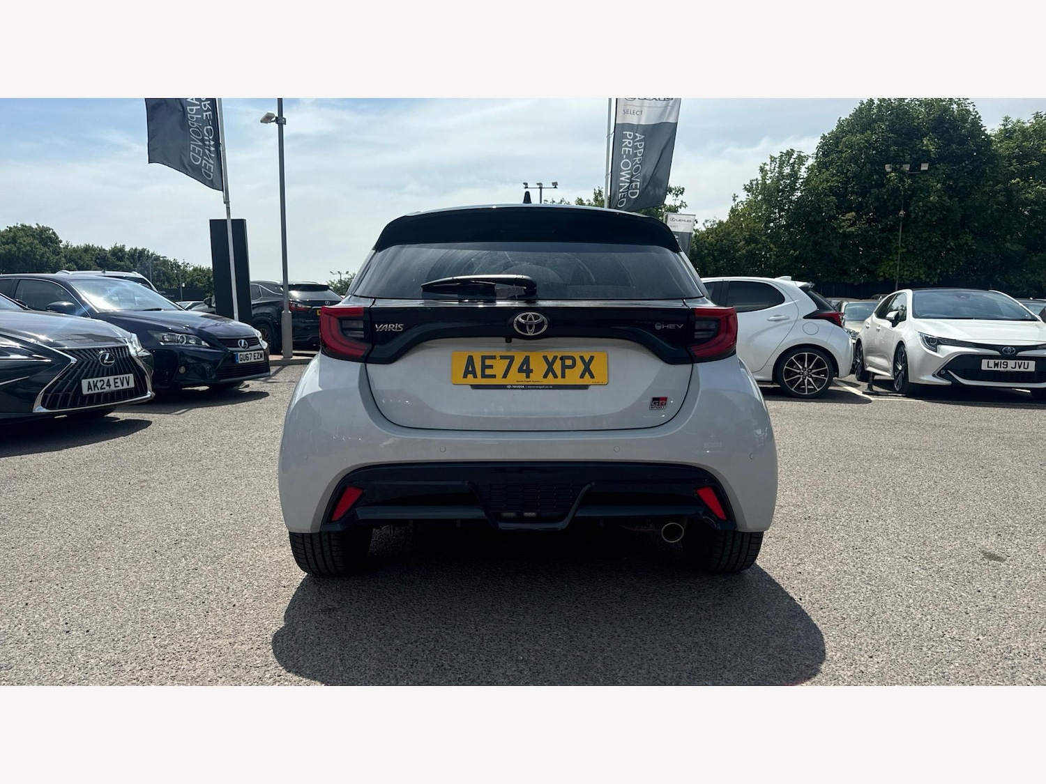 Used Toyota Yaris 2024 for sale - 77625677: Photo 21