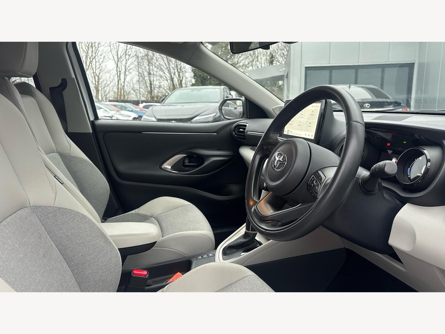 Used Toyota Yaris 2023 for sale - 77468480: Photo 13