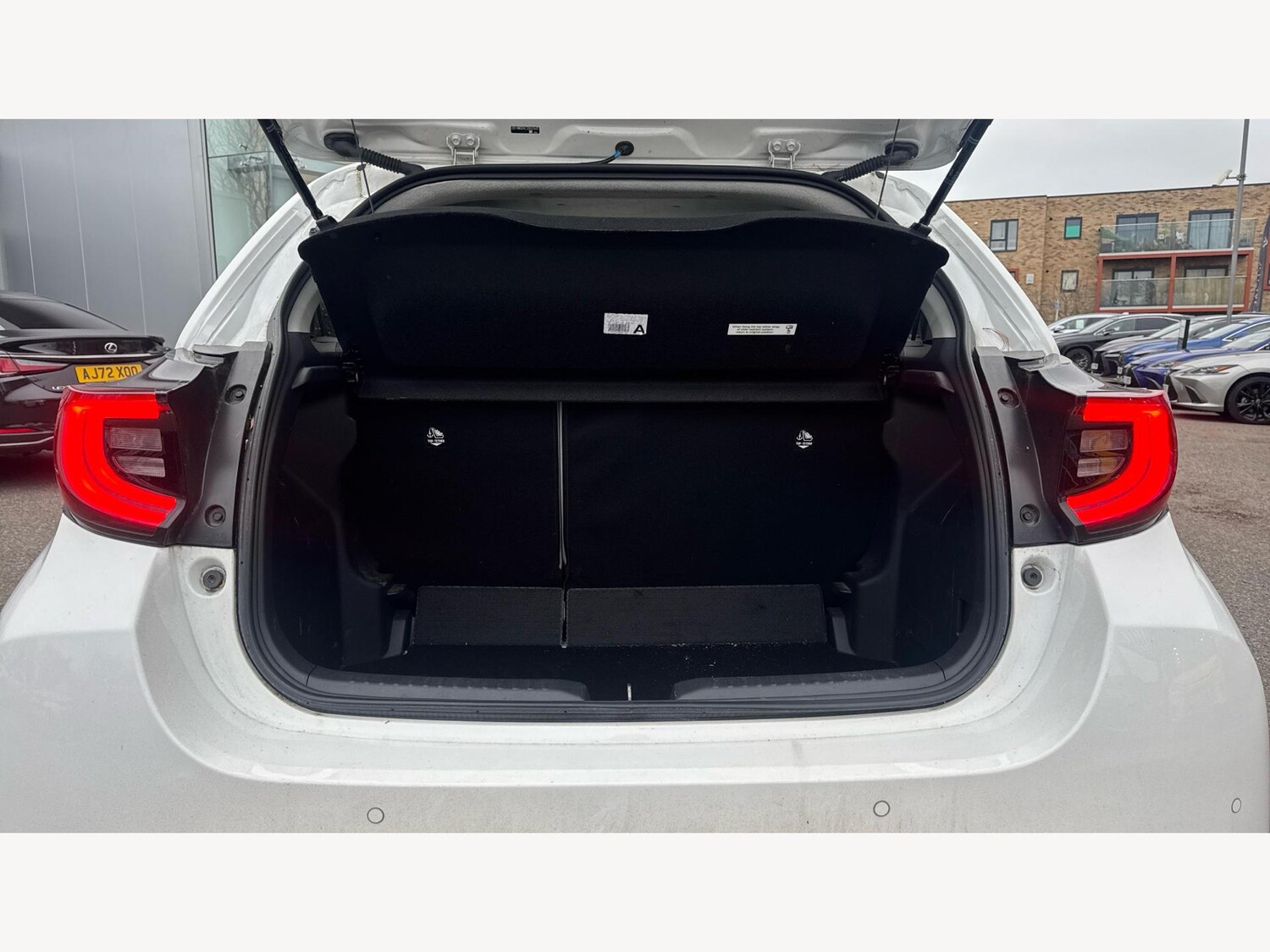 Used Toyota Yaris 2023 for sale - 77468480: Photo 16