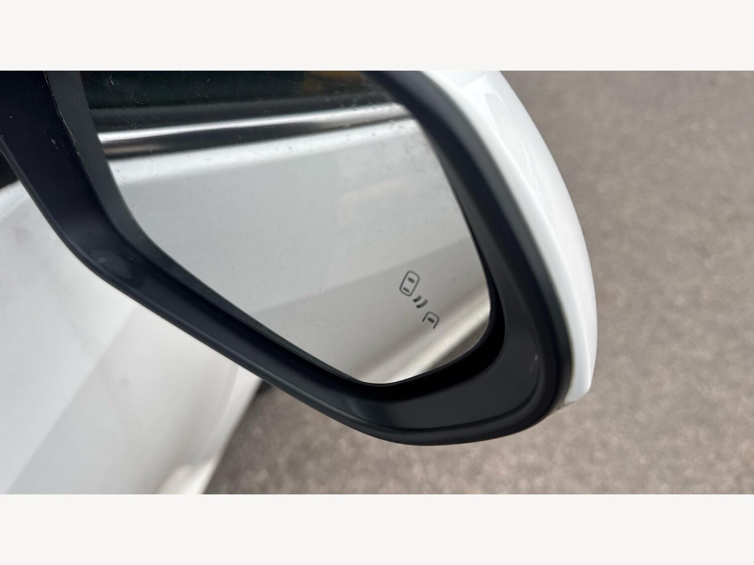 Used Toyota Yaris 2023 for sale - 77468480: Photo 26