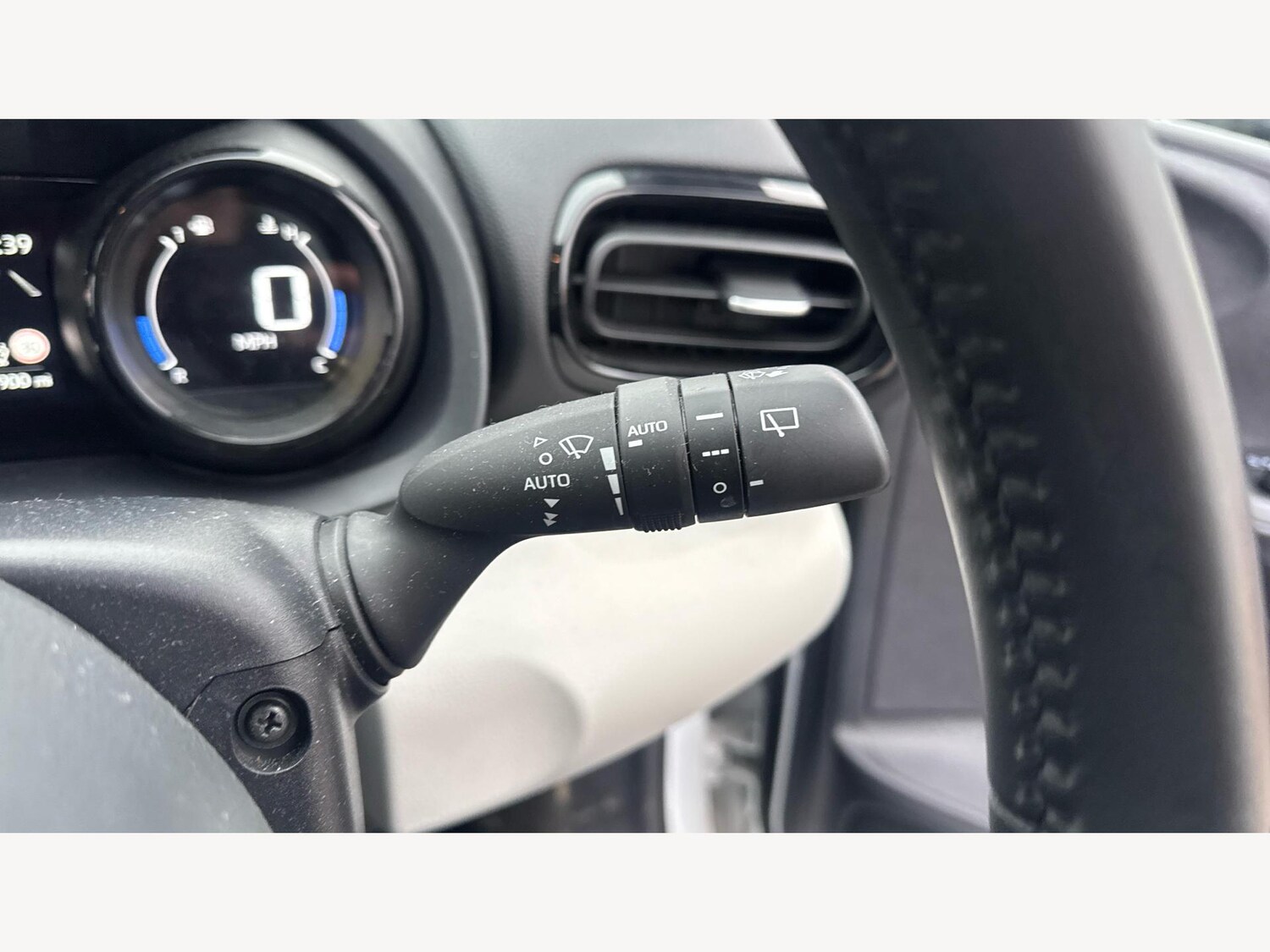 Used Toyota Yaris 2023 for sale - 77468480: Photo 30