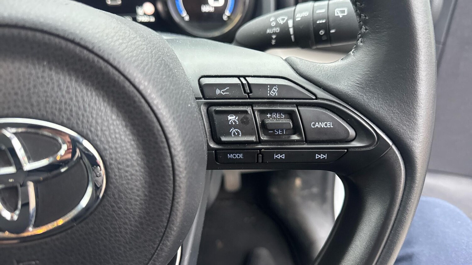 Used Toyota Yaris 2023 for sale - 77468480: Photo 33