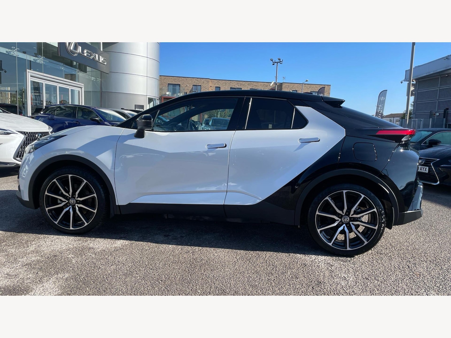 Used Toyota C-HR 2024 for sale - 76866515: Photo 19
