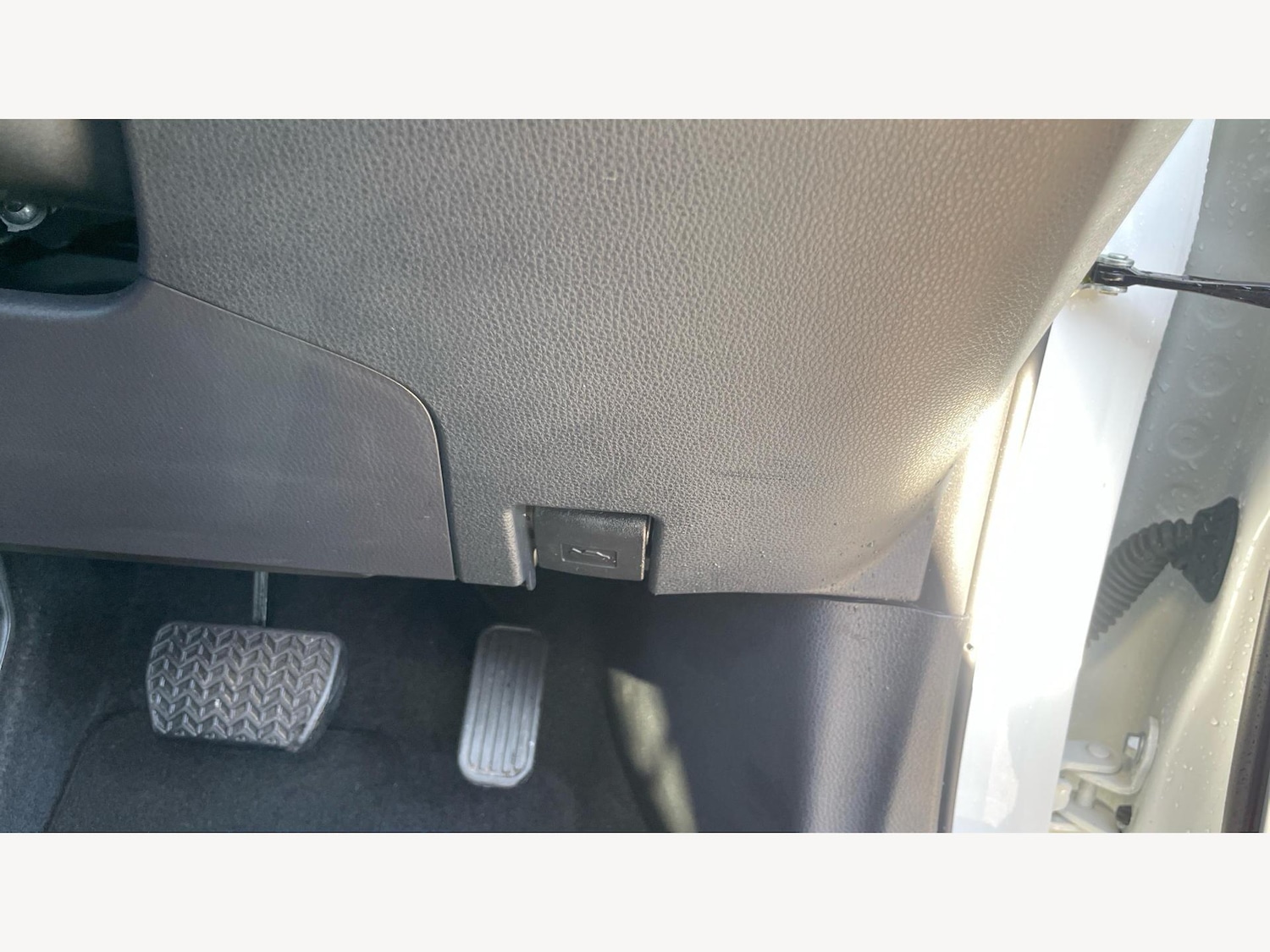 Used Toyota C-HR 2024 for sale - 76866515: Photo 24