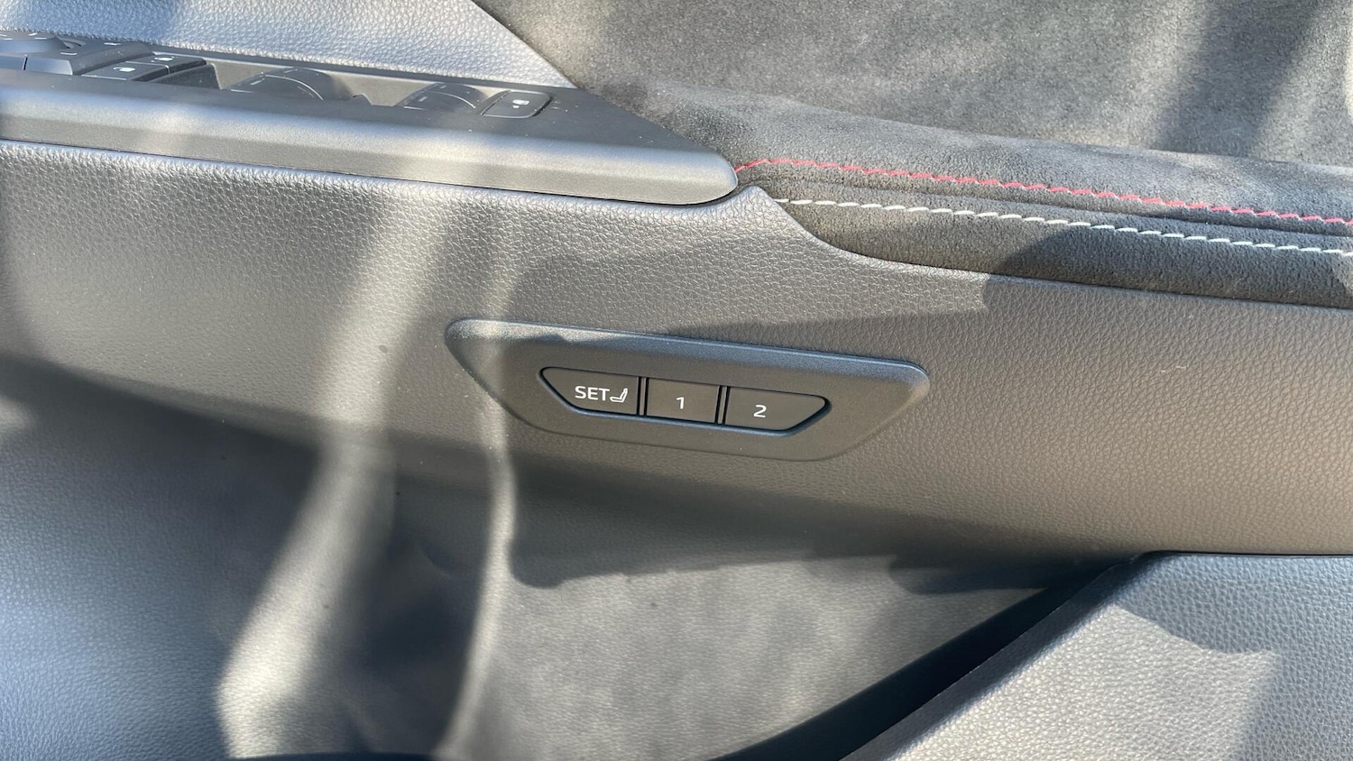 Used Toyota C-HR 2024 for sale - 76866515: Photo 35