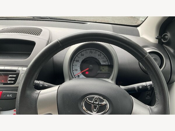 Used Toyota AYGO 2013 for sale - 75990993: Photo 10