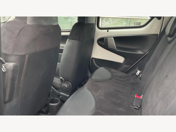 Used Toyota AYGO 2013 for sale - 75990993: Photo 15