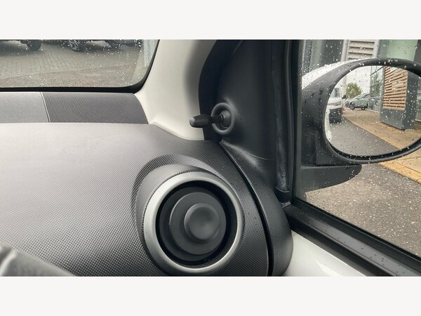 Used Toyota AYGO 2013 for sale - 75990993: Photo 27