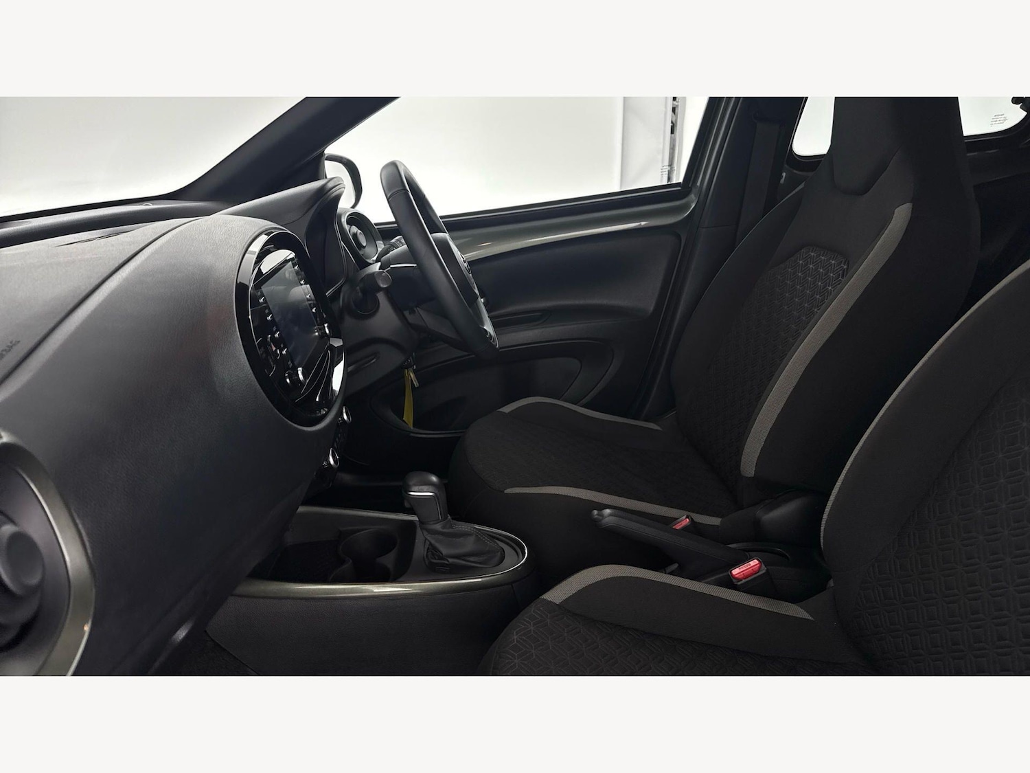 Used Toyota Aygo X 2022 for sale - 77799009: Photo 12