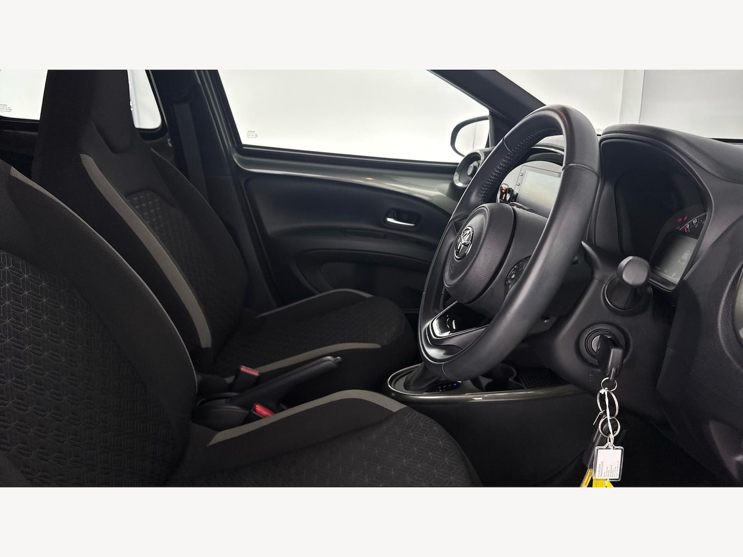 Used Toyota Aygo X 2022 for sale - 77799009: Photo 13
