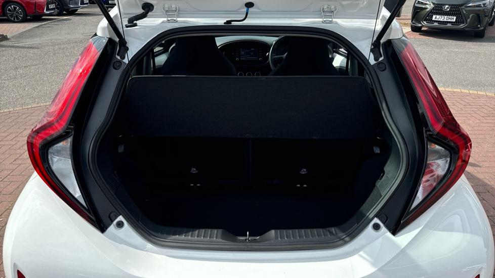 Used Toyota Aygo X 2023 for sale - 76423544: Photo 32