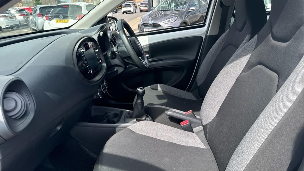 Used Toyota Aygo X 2023 for sale - 76423544: Photo 36