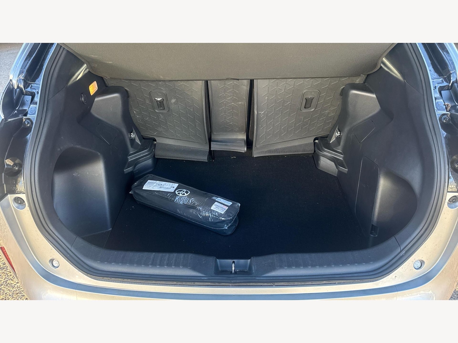 Used Toyota Yaris Cross 2022 for sale - 77109809: Photo 16