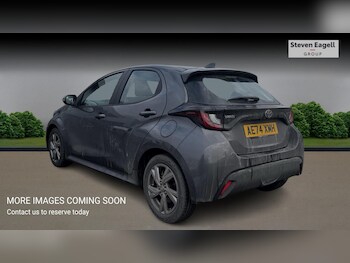 Used Toyota Yaris 2024 for sale - 77230094: Photo