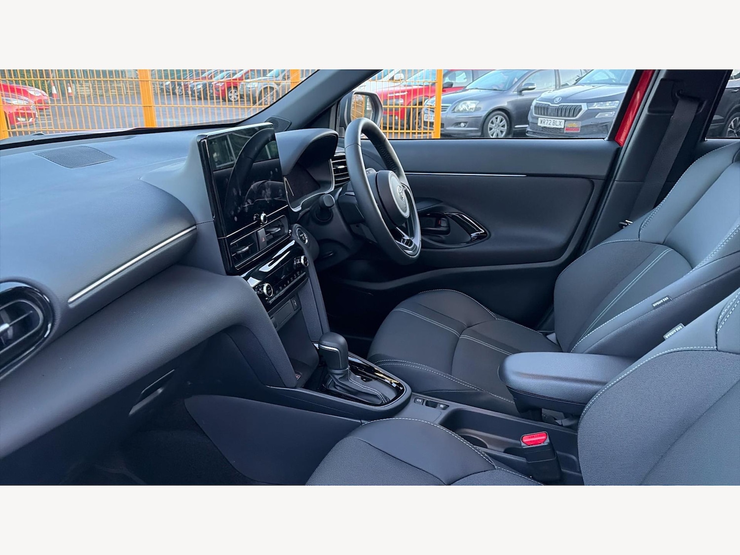 Used Toyota Yaris Cross 2025 for sale - 77155759: Photo 12