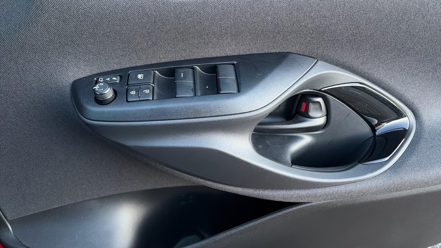 Used Toyota Yaris Cross 2025 for sale - 77155759: Photo 35