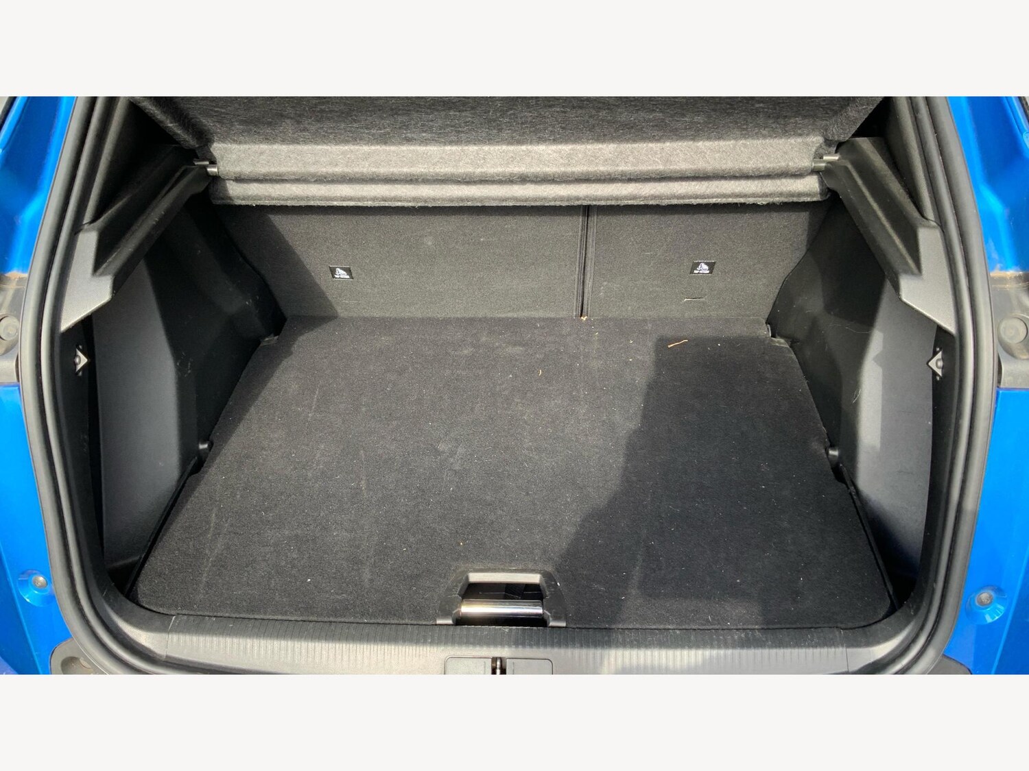 Used Peugeot E-2008 2021 for sale - 76042614: Photo 16