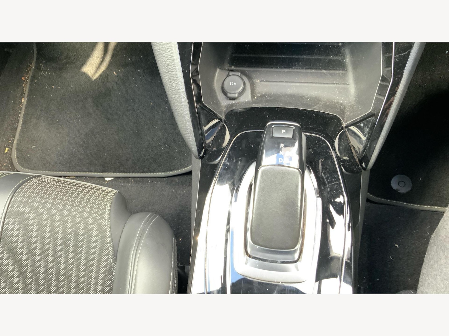 Used Peugeot E-2008 2021 for sale - 76042614: Photo 33