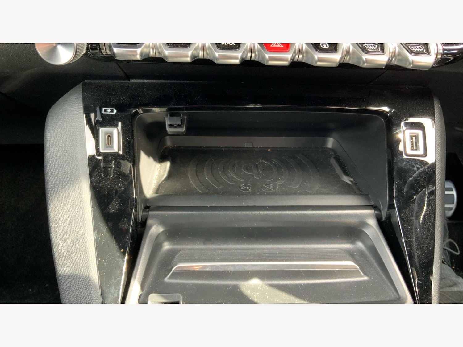 Used Peugeot E-2008 2021 for sale - 76042614: Photo 39
