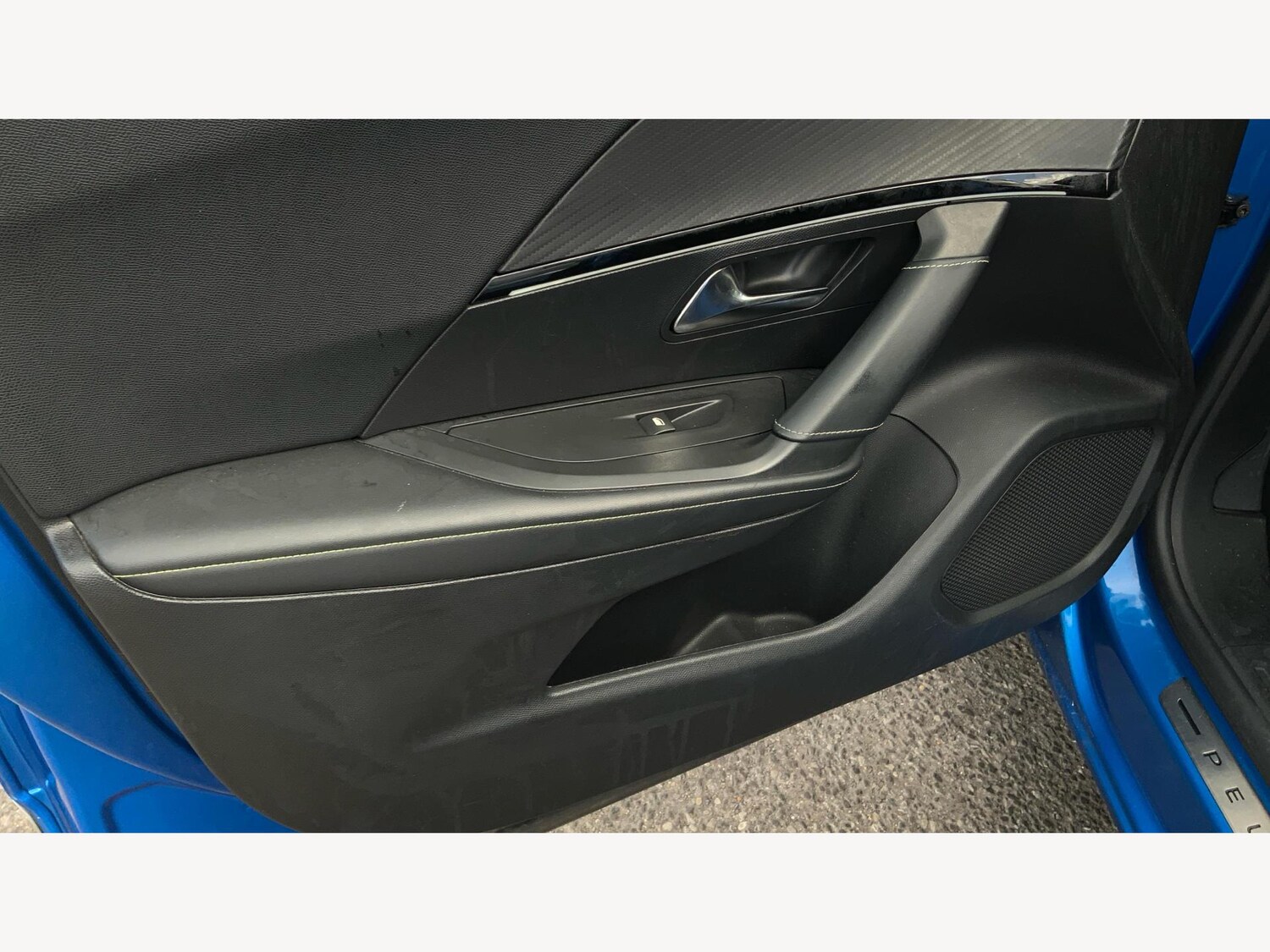 Used Peugeot E-2008 2021 for sale - 76042614: Photo 41