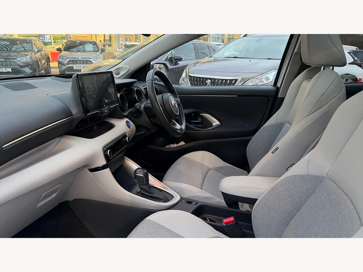 Used Toyota Yaris 2023 for sale - 76472766: Photo 12