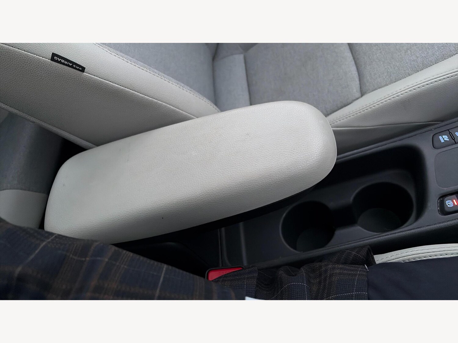 Used Toyota Yaris 2023 for sale - 76472766: Photo 30