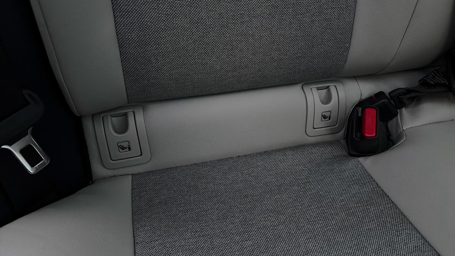 Used Toyota Yaris 2023 for sale - 76472766: Photo 40