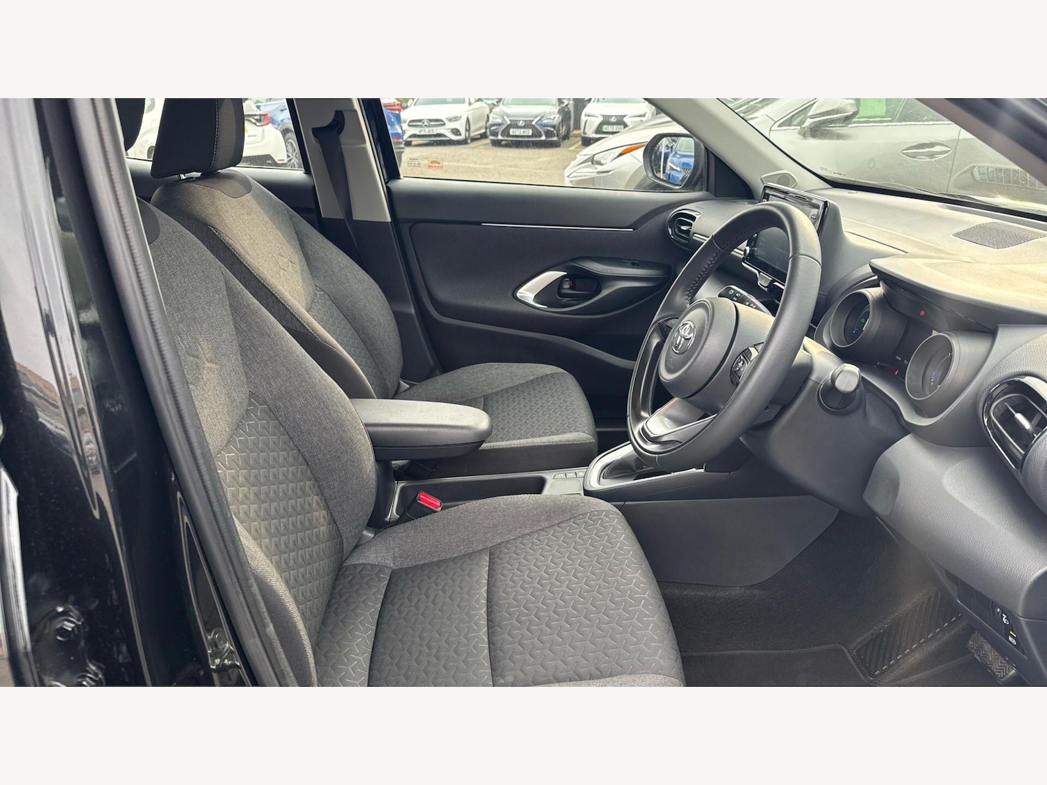 Used Toyota Yaris Cross 2024 for sale - 78087201: Photo 13