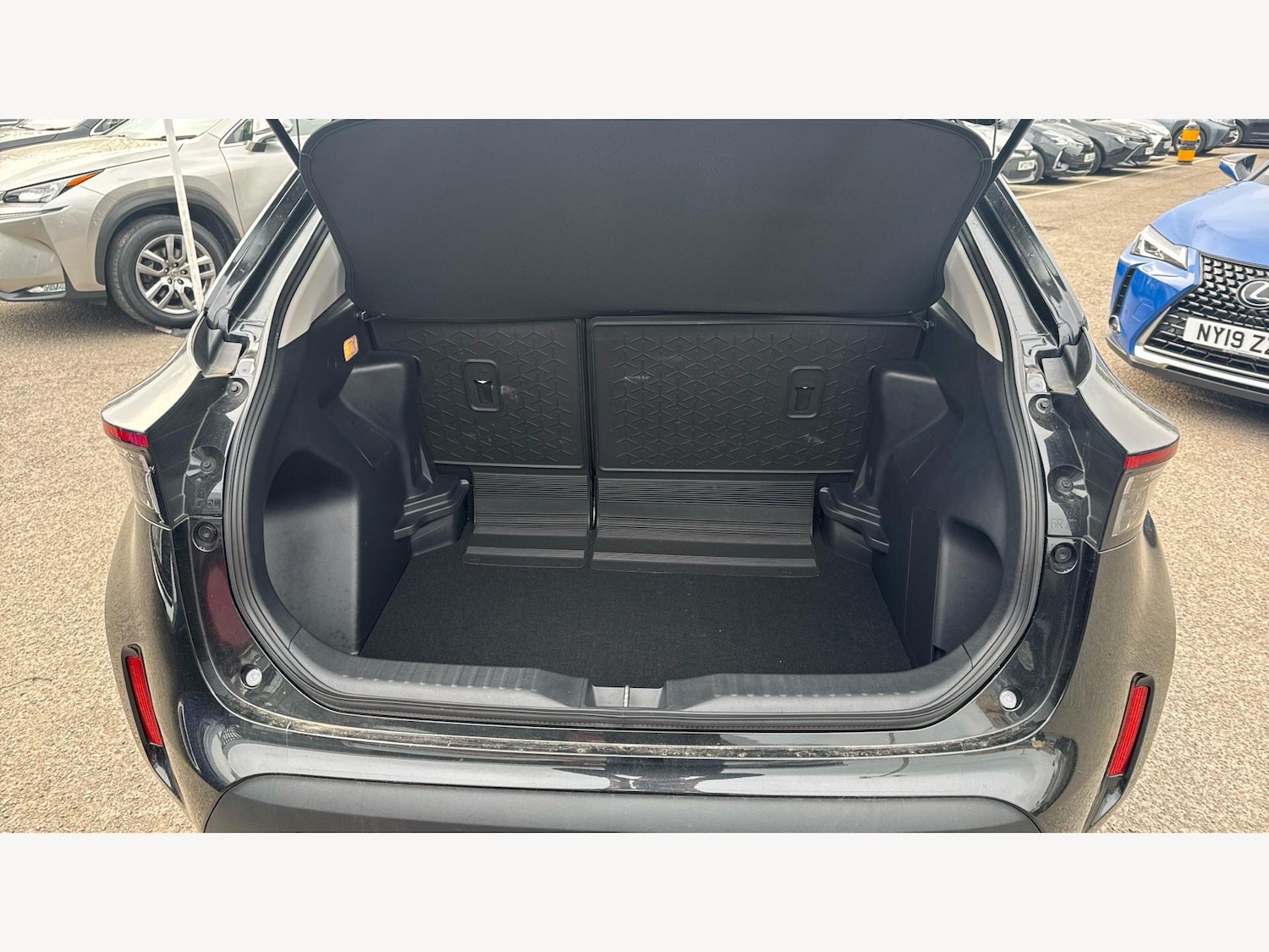 Used Toyota Yaris Cross 2024 for sale - 78087201: Photo 16