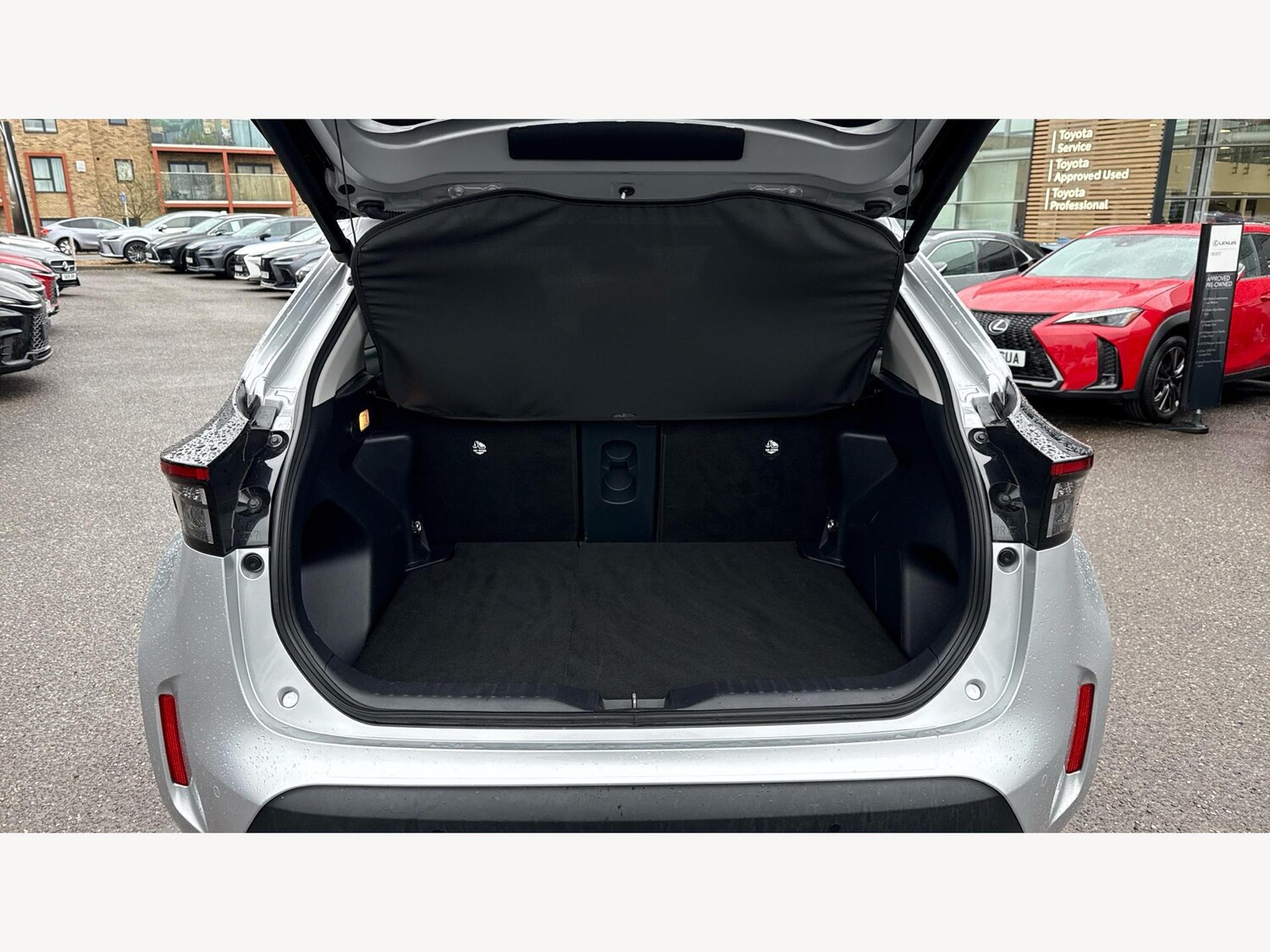 Used Toyota Yaris Cross 2023 for sale - 77190716: Photo 16