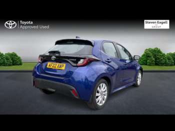 Used Toyota Yaris 2022 for sale - 74861828: Photo