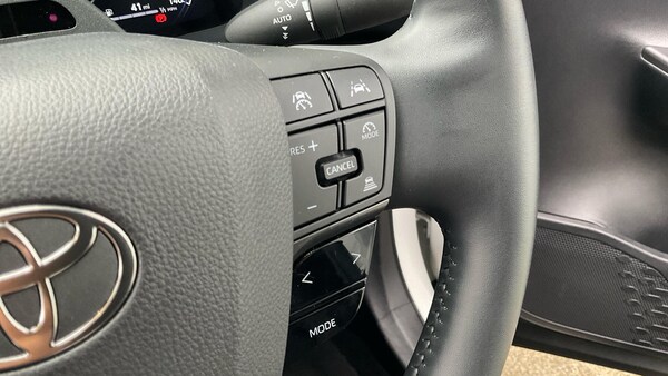 Used Toyota C-HR 2025 for sale - 76326917: Photo 42