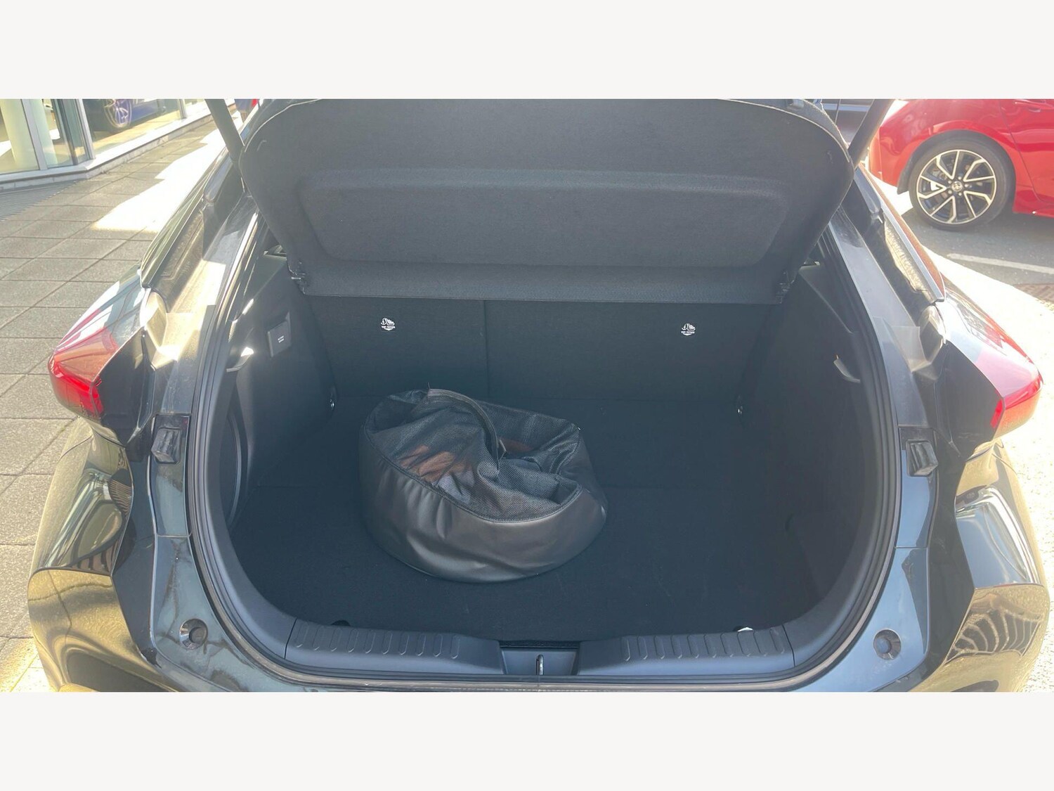 Used Toyota C-HR 2024 for sale - 78006355: Photo 16