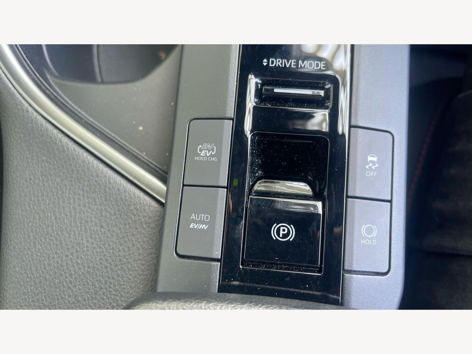 Used Toyota C-HR 2024 for sale - 78006355: Photo 24