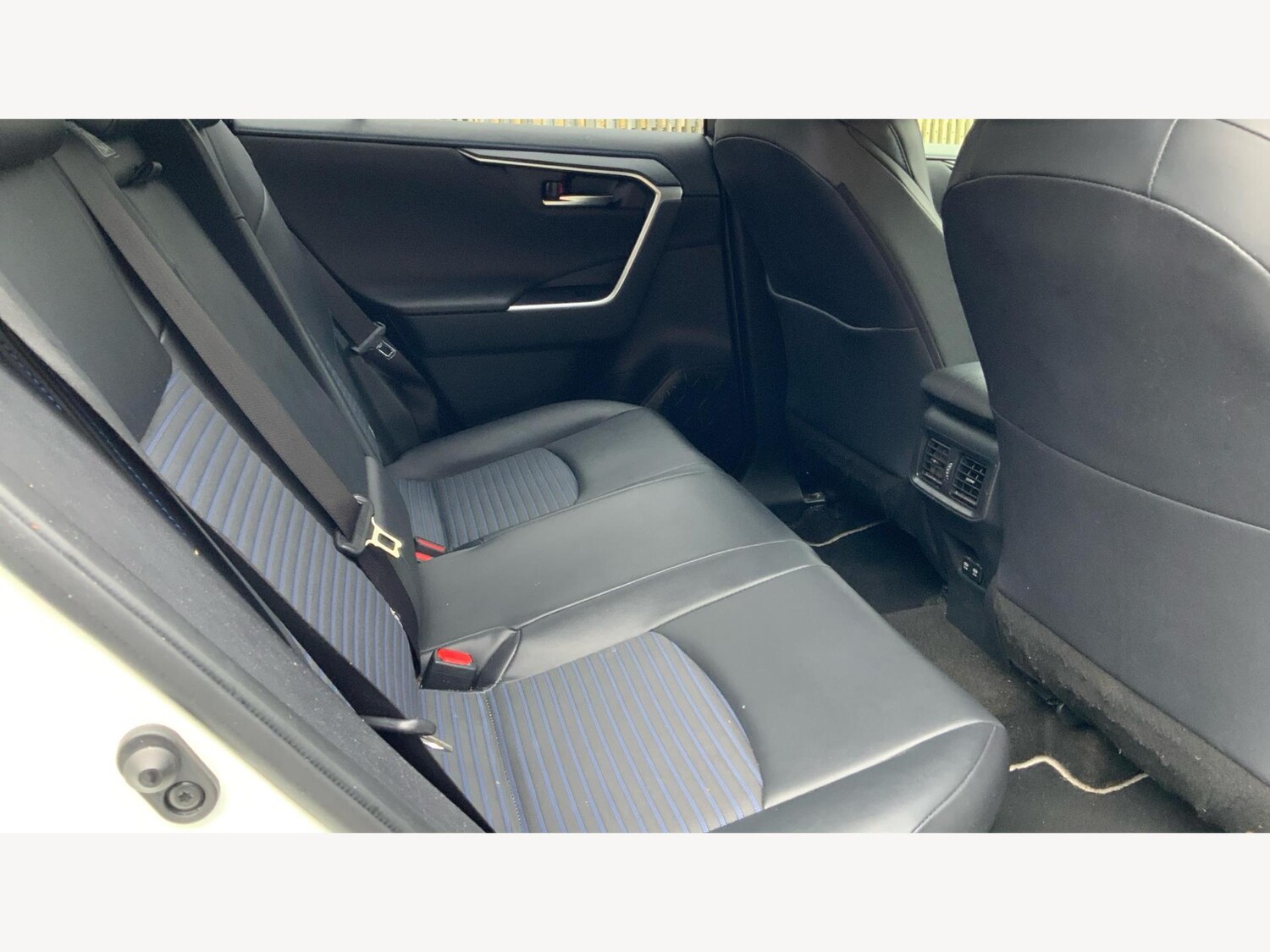 Used Toyota RAV4 2020 for sale - 76866582: Photo 14