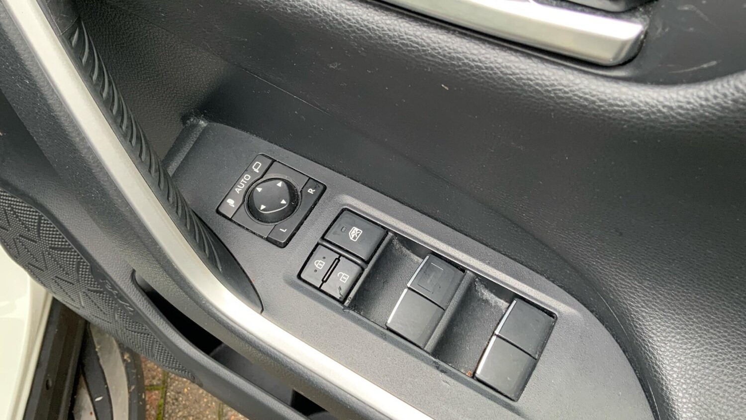 Used Toyota RAV4 2020 for sale - 76866582: Photo 35