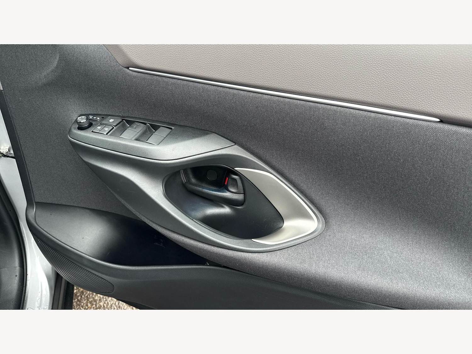 Used Toyota Yaris Cross 2023 for sale - 76786849: Photo 32