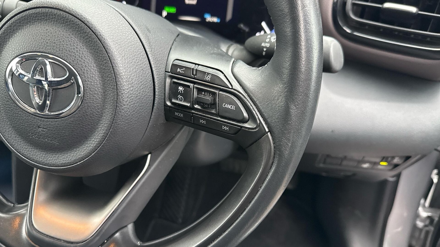 Used Toyota Yaris Cross 2023 for sale - 76786849: Photo 34