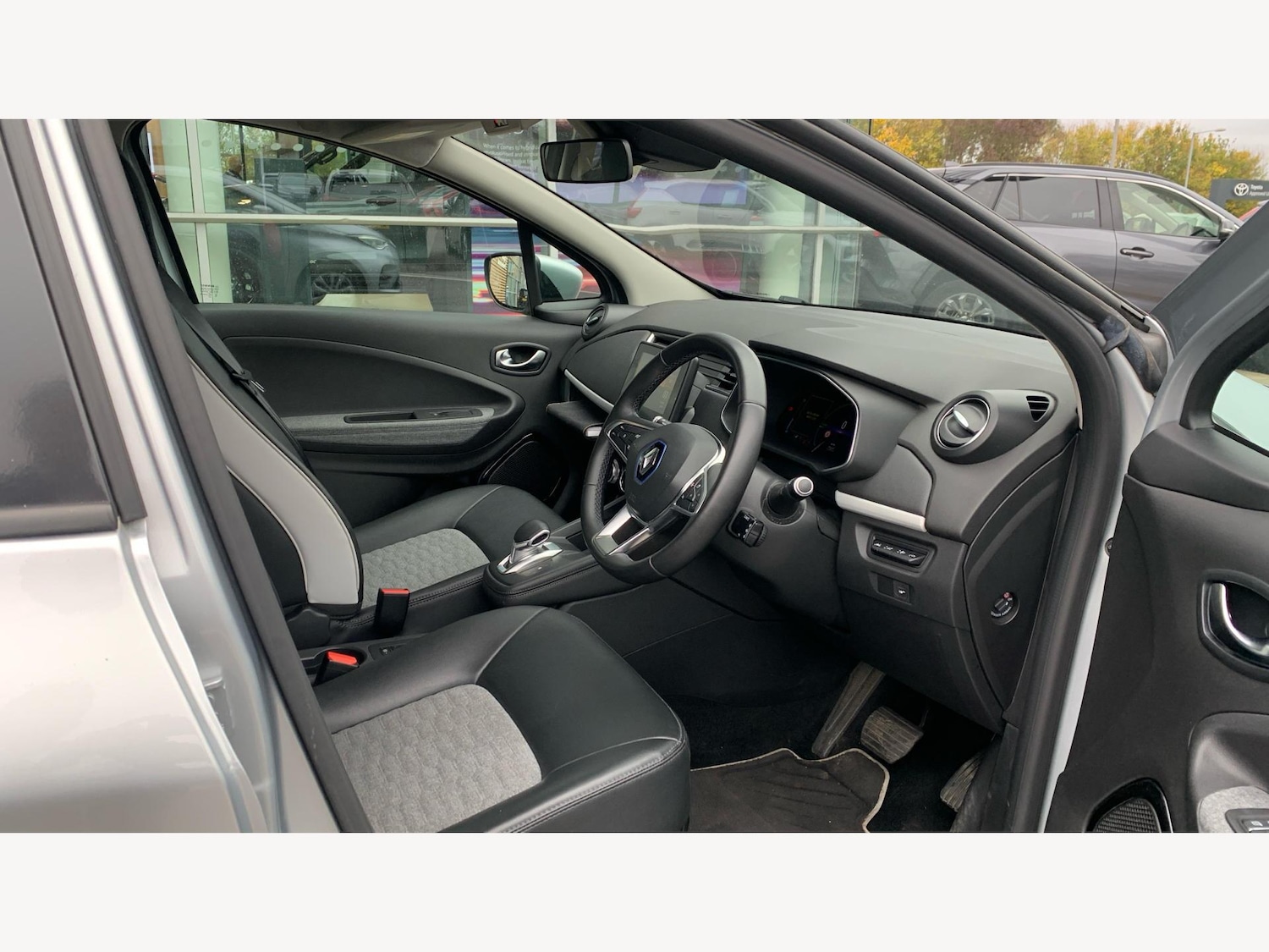 Used Renault Zoe 2021 for sale - 76620051: Photo 13