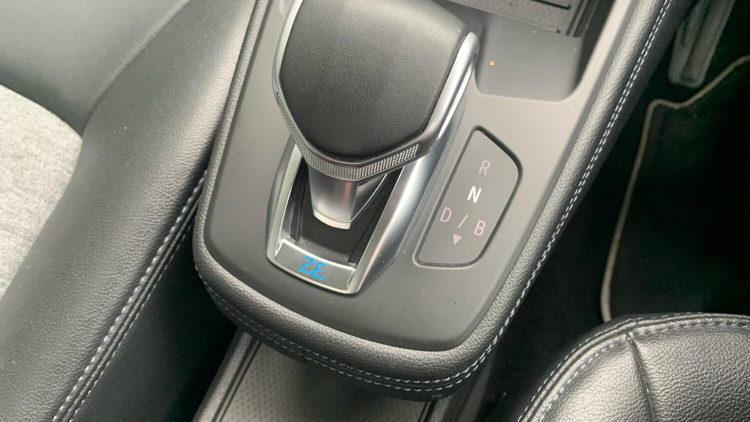 Used Renault Zoe 2021 for sale - 76620051: Photo 36