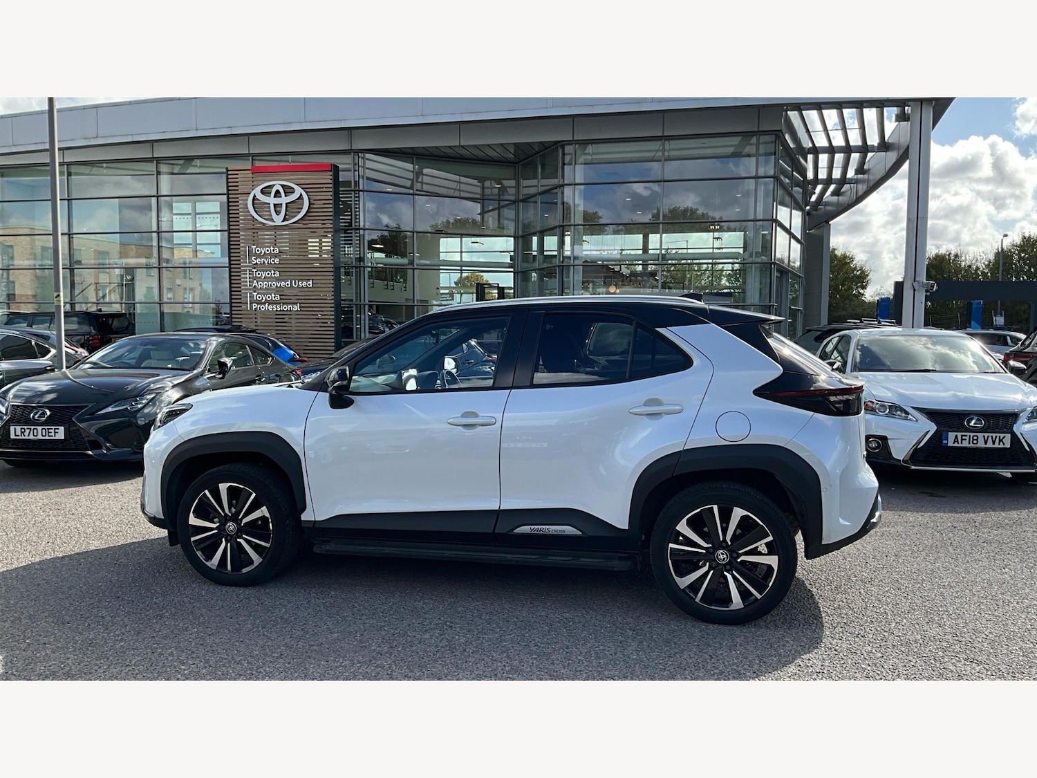 Used Toyota Yaris Cross 2022 for sale - 75977631: Photo 19