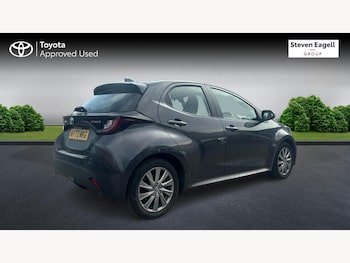 Used Toyota Yaris 2023 for sale - 75564020: Photo