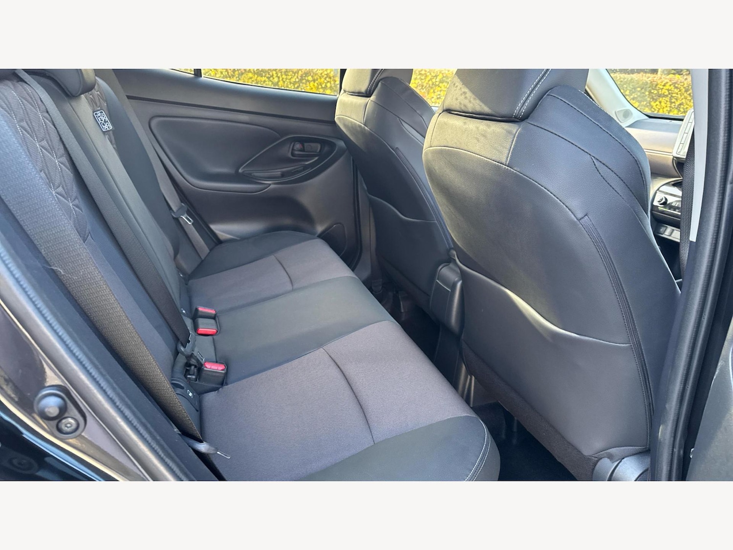 Used Toyota Yaris Cross 2023 for sale - 76865933: Photo 14