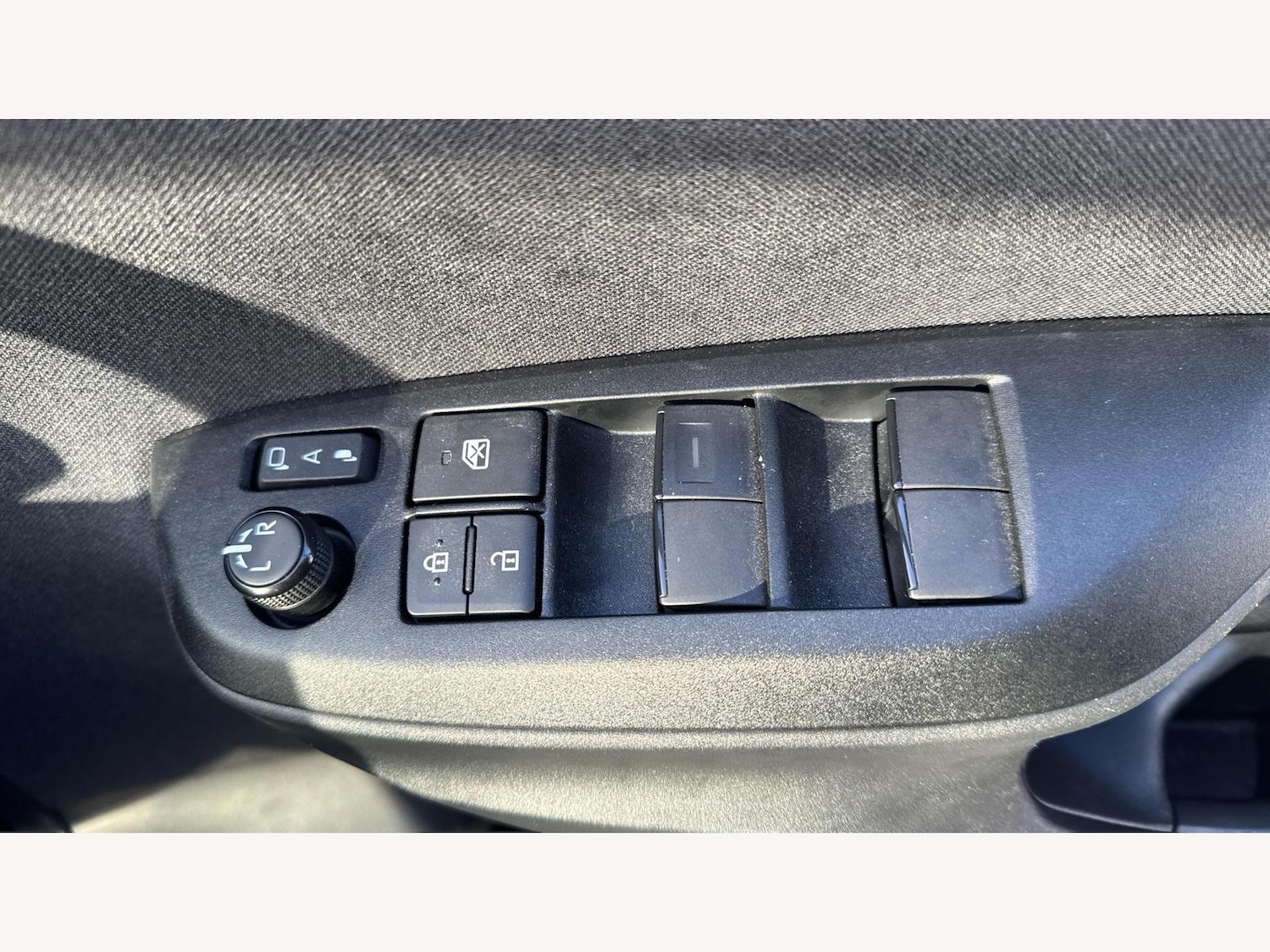 Used Toyota Yaris Cross 2023 for sale - 76865933: Photo 31