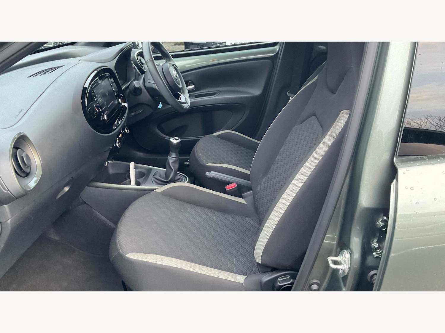 Used Toyota Aygo X for sale - 77925904: Photo 12