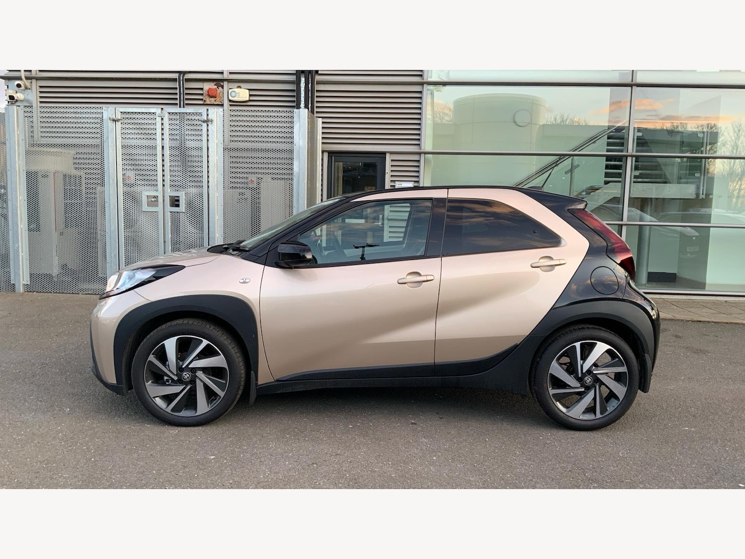 Used Toyota Aygo X 2024 for sale - 76398189: Photo 5