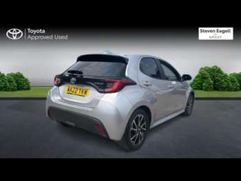 Used Toyota Yaris 2022 for sale - 74739002: Photo
